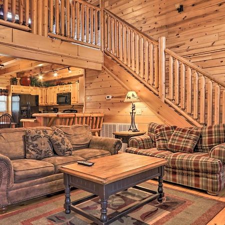 Pigeon Forge Cabin With Games, 1 Mi To Parkway! Bagian luar foto