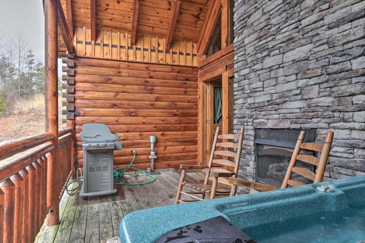 Pigeon Forge Cabin With Games, 1 Mi To Parkway! Bagian luar foto