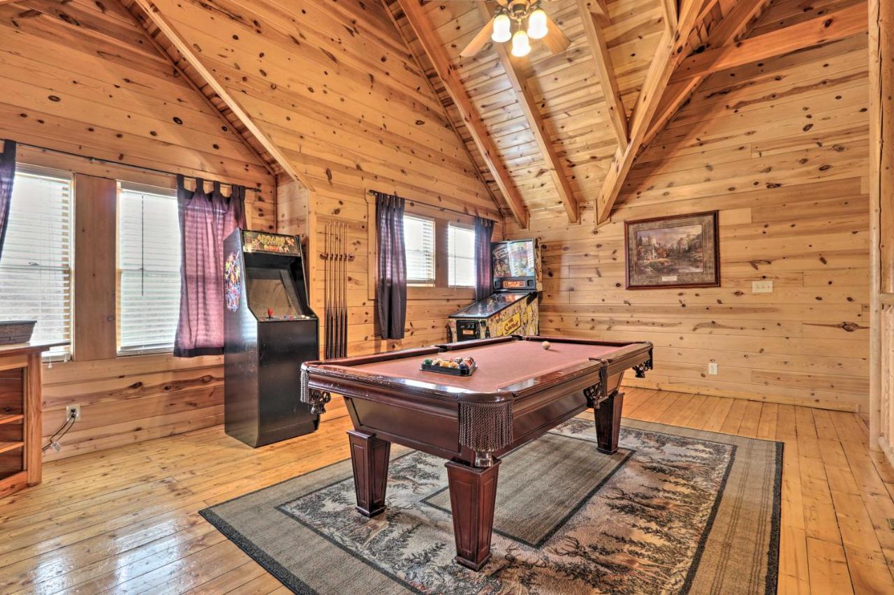 Pigeon Forge Cabin With Games, 1 Mi To Parkway! Bagian luar foto